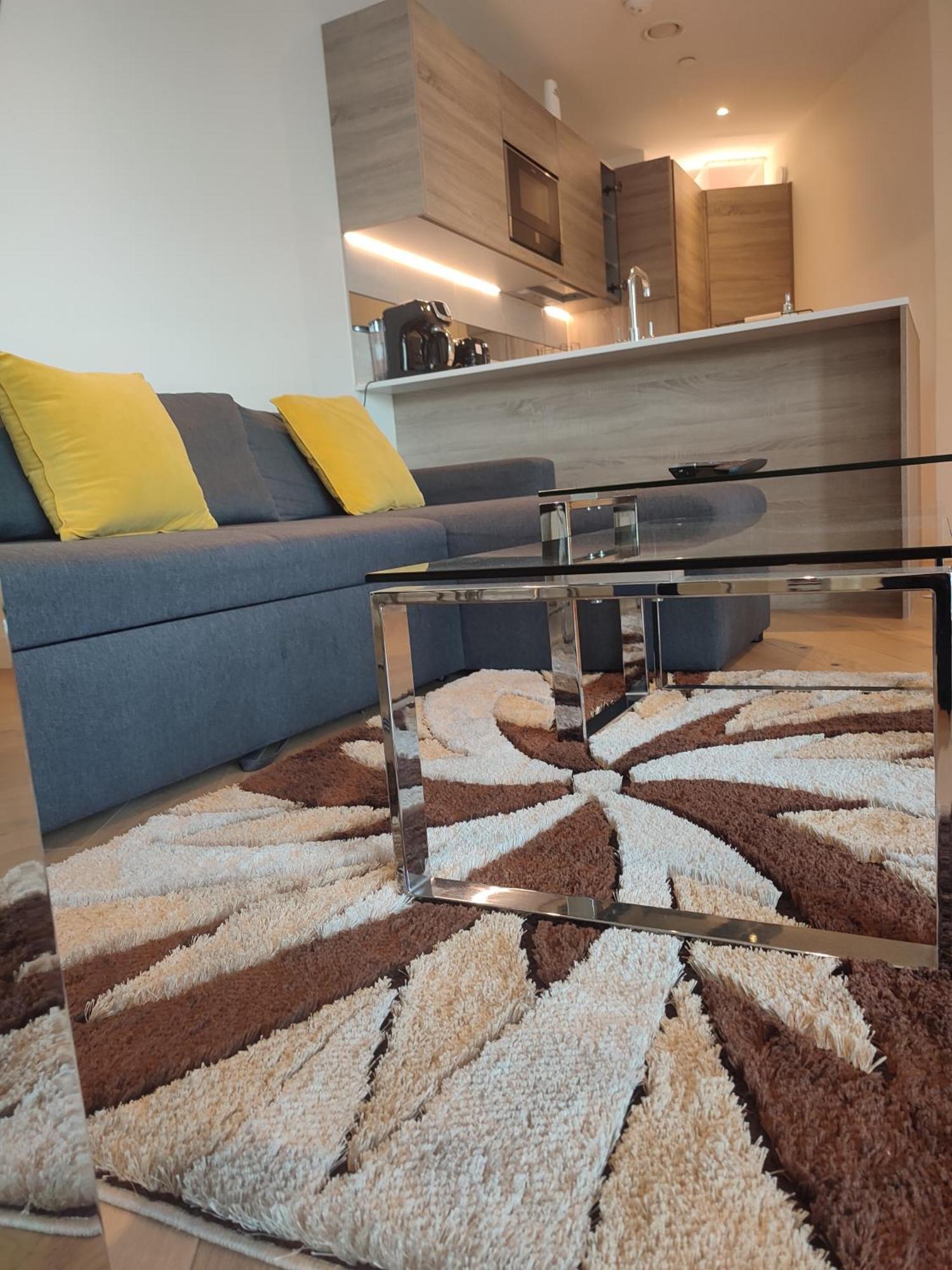 Luxury Riverside Apt With Easy Access To Central London, O2, Excel Centre And Parking ภายนอก รูปภาพ