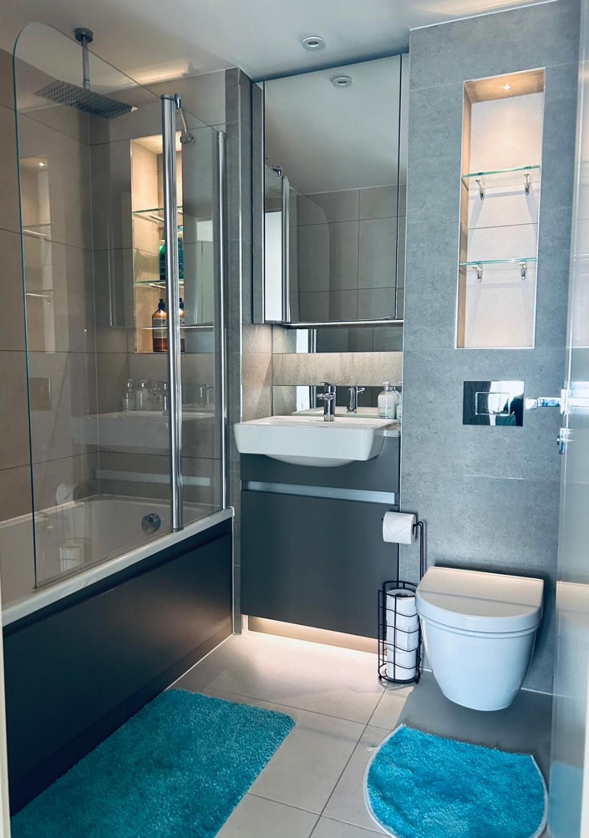 Luxury Riverside Apt With Easy Access To Central London, O2, Excel Centre And Parking ภายนอก รูปภาพ